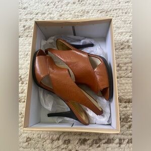 Michael Kors Tan/camel Sling back heels! 🤎